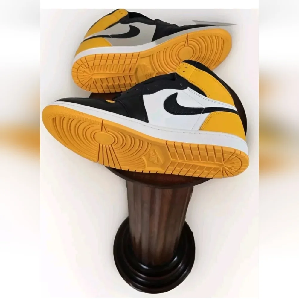 Nike Jordan 1 Retro High OG Yellow Toe (555088-711) Men's Size 10 New In Box - Picture 11 of 13